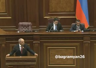 Пашинян заявил о необходимости новой революции в Армении на фоне выборов в Ереване
