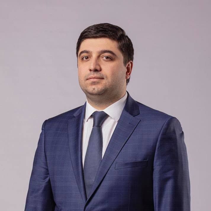 Депутат Вагаршак Акобян покидает парламент ради частного сектора