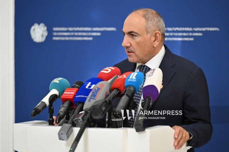 Премьер-министр Армении Никол Пашинян на брифинге о разблокировке маршрутов с ЕС