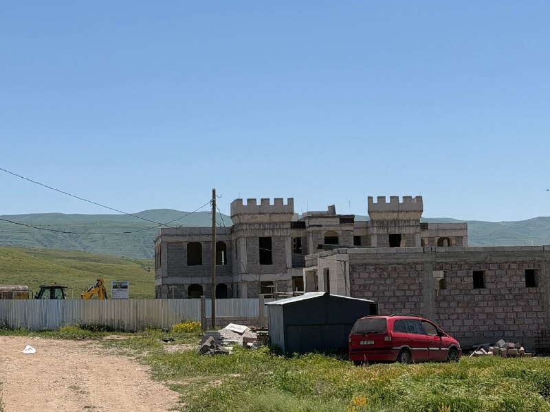В селе Зар Котайкской области строят новую школу и детский сад