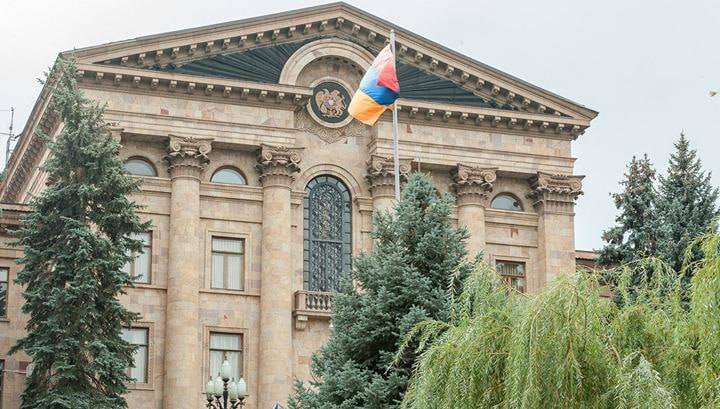 Внеочередная сессия парламента Армении: 2 июля обсудят повестку правительства