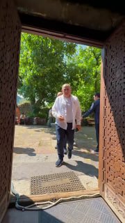 Никол Пашинян на литургии в церкви Сурб Аствацацин в Бжни
