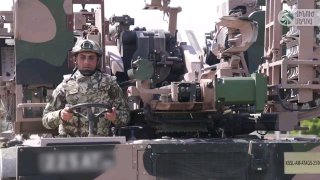 Сурен Папикян сообщил об обучении армянских военных на гаубицах Torq и САУ Mihr