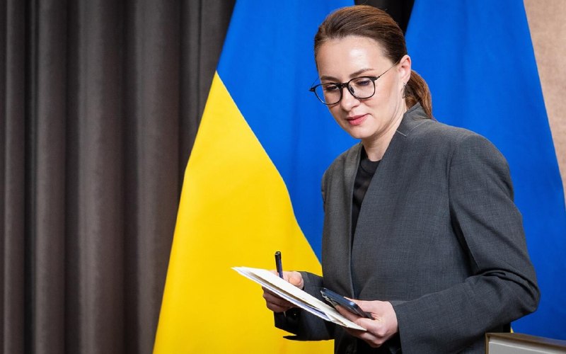 Владимир Зеленский выступает на пресс-конференции в Киеве