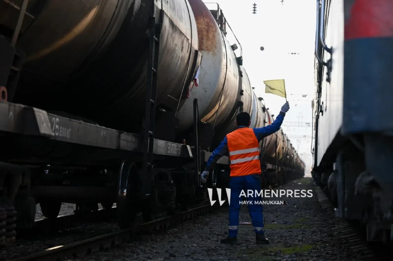 Из Азербайджана в Армению отправлена партия нефтепродуктов: 1438 тонн топлива