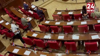 Никол Пашинян обсуждает бюджет в парламенте без оппозиции