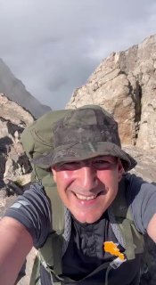 Никол Пашинян на вершине горы Хуступ, Сюник